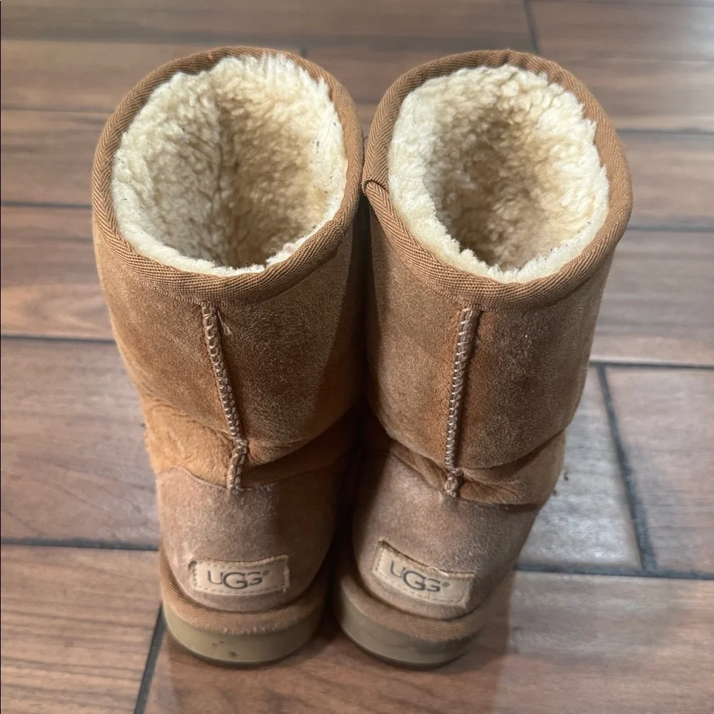 UGG Classic chestnut half calf boots size 7